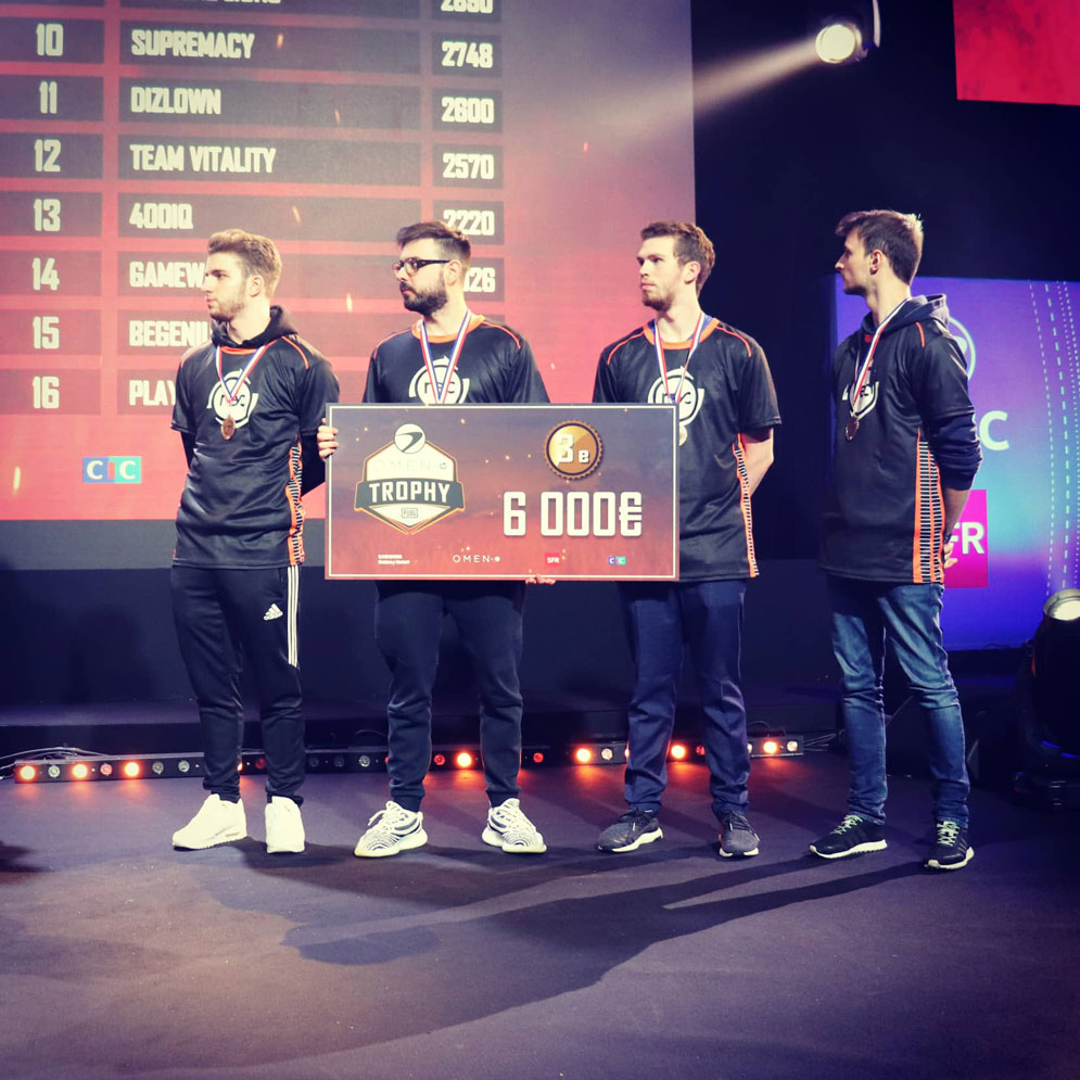 Finishing 3rd place at ESWC Paris LAN with the new team.